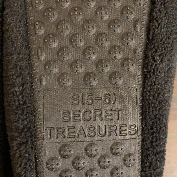 Secret Treasures Black House Slippers Size 5-6 - Picture 4 of 5